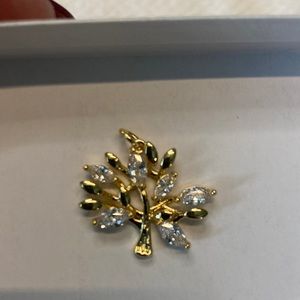 Necklace gold and crystal branch